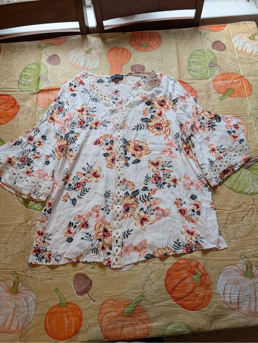 Warehouse One Floral Blouse Trumpet Sleeves – Size 1X